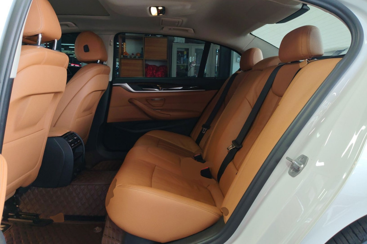 宝马5系 2018款 528Li 上市特别版中控内饰21