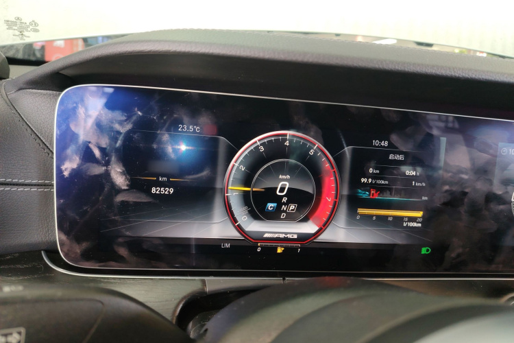 奔驰E级 2019款 E 200 L 运动型局部细节14