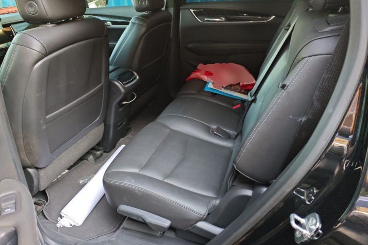 凯迪拉克XT6 2022款 2.0T 七座两驱豪华型中控内饰21