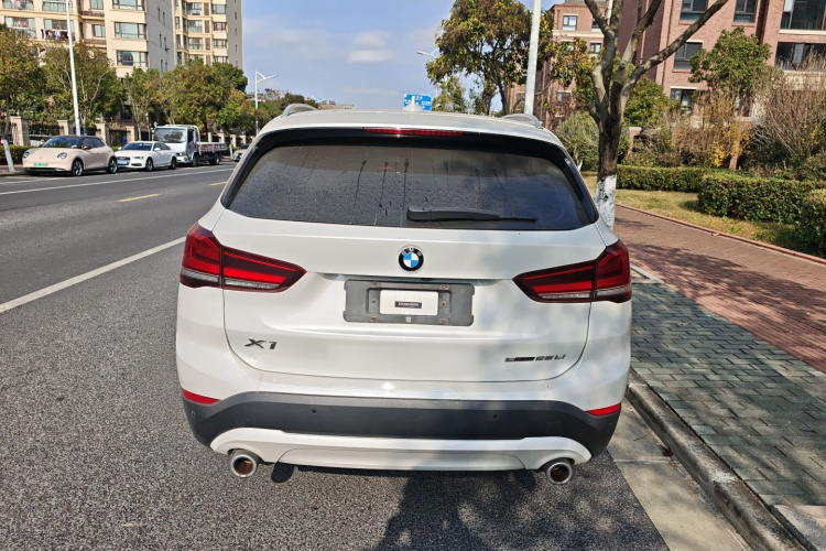 宝马X1 2020款 sDrive25Li 领先型车身外观6005