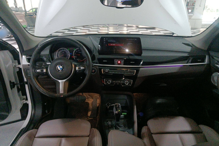 宝马X1 2022款 sDrive25Li 领先型中控内饰12