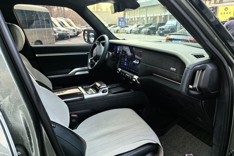 深蓝汽车 深蓝G318 2024款 四驱空悬版中控内饰7004