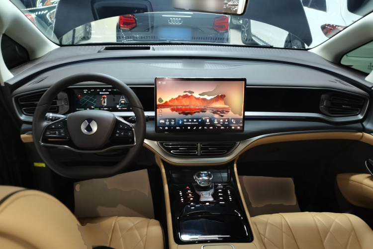 腾势D9 2024款 DM-i 980 四驱尊荣型中控内饰12