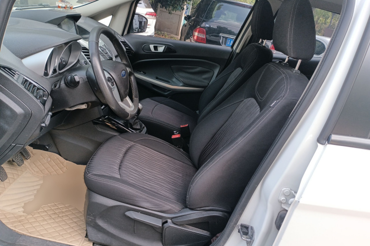 福特 翼搏 2013款 1.0L GTDi 手动尊贵型中控内饰19