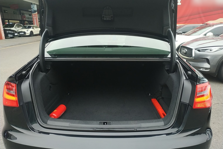 奥迪A6L 2014款 30 FSI 技术型局部细节23