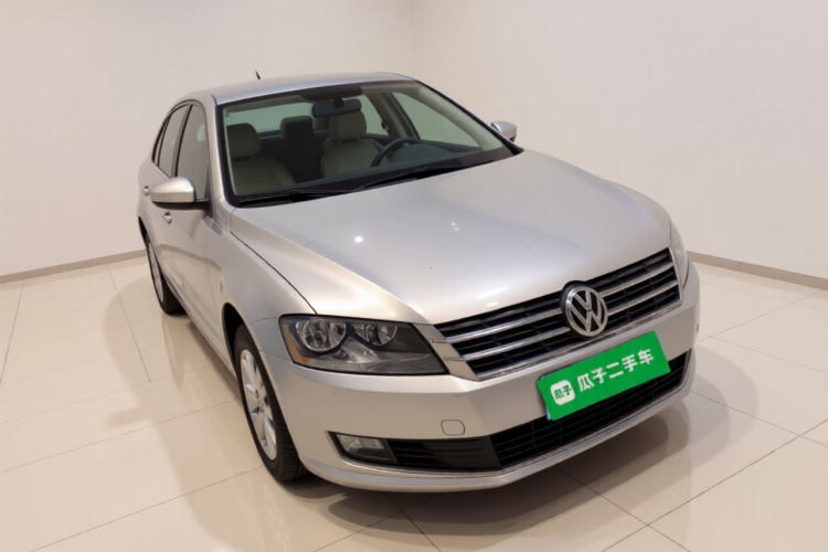 大众 朗逸 2013款 改款经典 1.6L 自动风尚版车身外观3