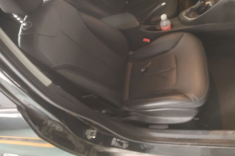 别克 英朗 2015款 15N 自动豪华型局部细节41