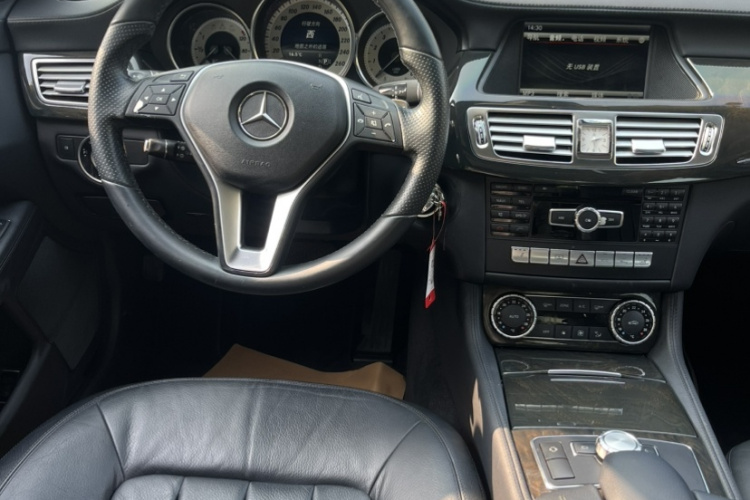 奔驰CLS 2012款 CLS 300 CGI中控内饰7006