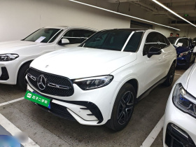 奔驰GLC轿跑 2024款 GLC 260 4MATIC 轿跑SUV