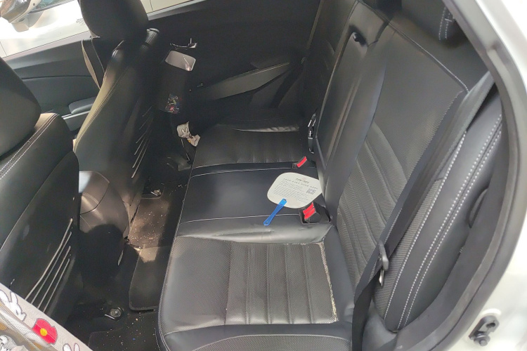 双龙 途凌 2016款 1.6L 汽油 两驱自动豪华版中控内饰21