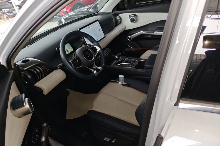 比亚迪 元PLUS 2022款 430KM 尊贵型局部细节19