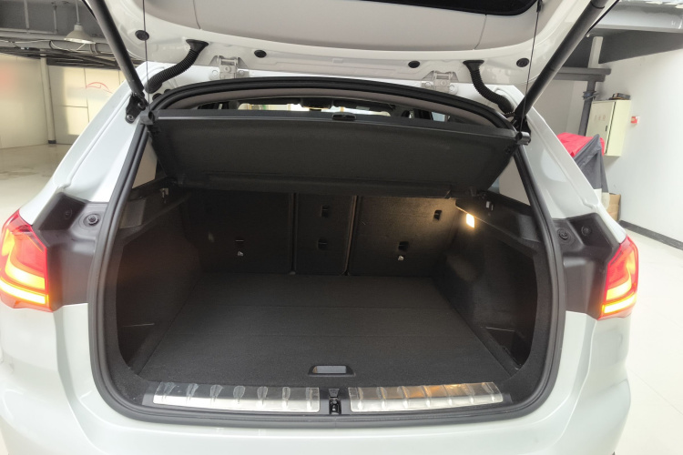 宝马X1 2022款 sDrive25Li 领先型机舱底盘23