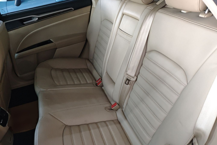 福特 蒙迪欧 2013款 2.0L GTDi200时尚型中控内饰21