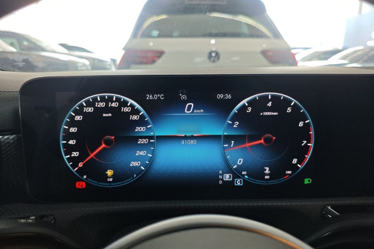 奔驰A级 2022款 改款 A 200 L 运动轿车动感型局部细节14