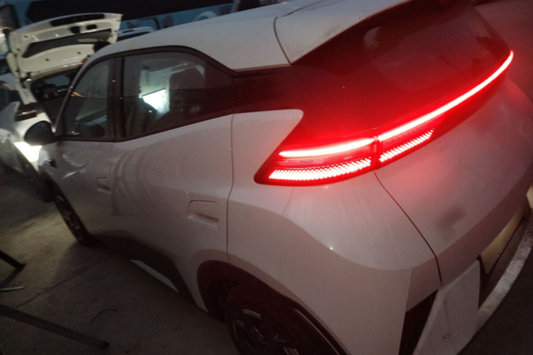 比亚迪 海鸥 2025款 305km 活力版车身外观4