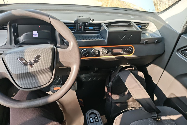 五菱汽车 宏光MINIEV 2022款 自在款 磷酸铁锂中控内饰12