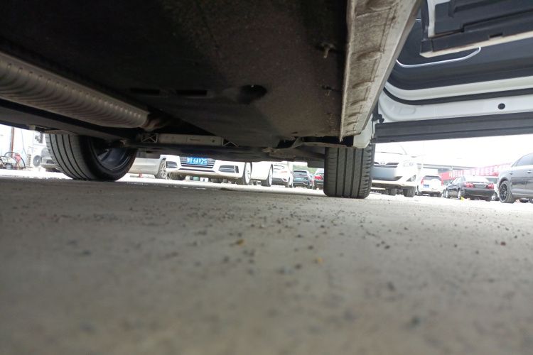 红旗HS5 2023款 2.0T 四驱旗享Pro版局部细节9001