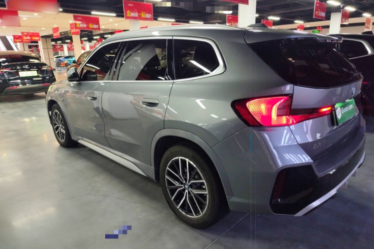 宝马iX1 2023款 eDrive25L M运动套装车身外观4