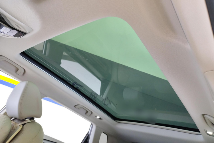 吉利汽车 吉利icon 2023款 1.5TD 巧克力醇巧版中控内饰22