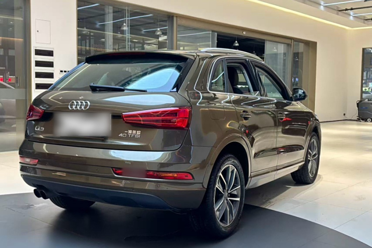 奥迪Q3 2018款 30周年年型 30 TFSI 时尚型车身外观6010