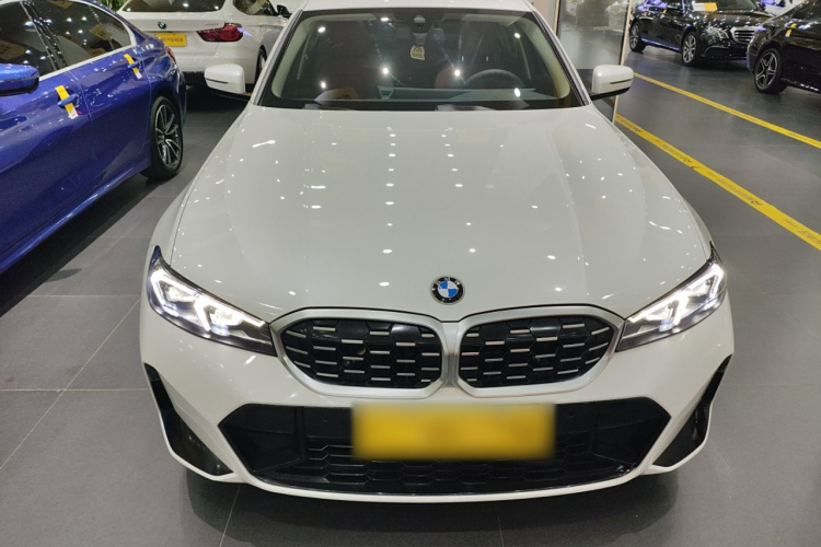 宝马3系 2024款 325Li M运动套装车身外观2
