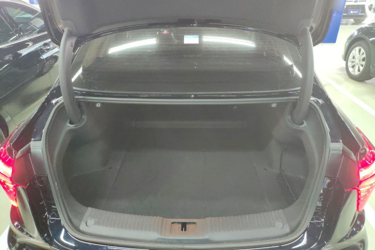 红旗H5 2023款 2.0T 自动智联旗畅版局部细节23