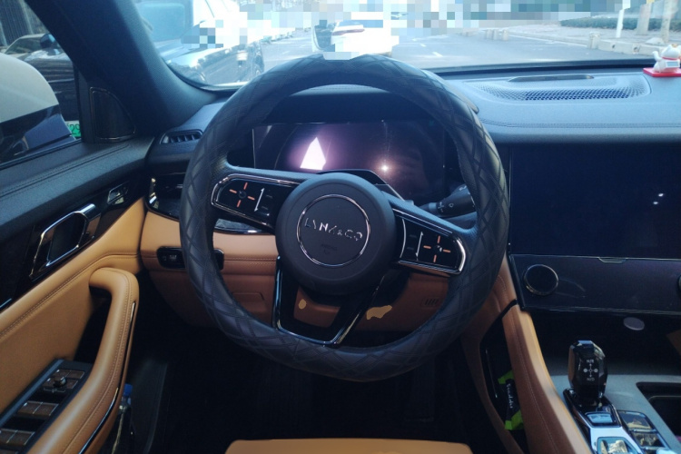 领克09 2021款 2.0T Ultra 六座中控内饰13