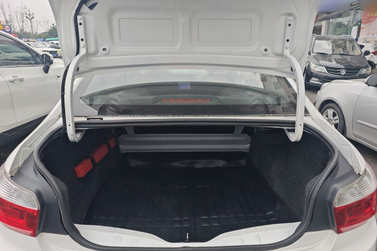 雪铁龙 爱丽舍 2016款 1.6L 自动时尚型机舱底盘23