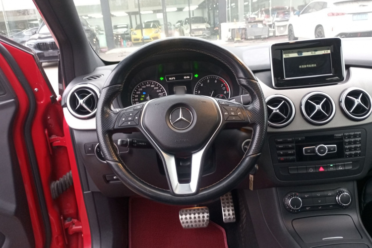 奔驰B级 2012款 B 200局部细节13