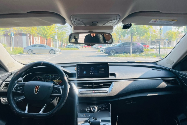 红旗H5 2020款 1.8T 自动智联旗韵版中控内饰7005