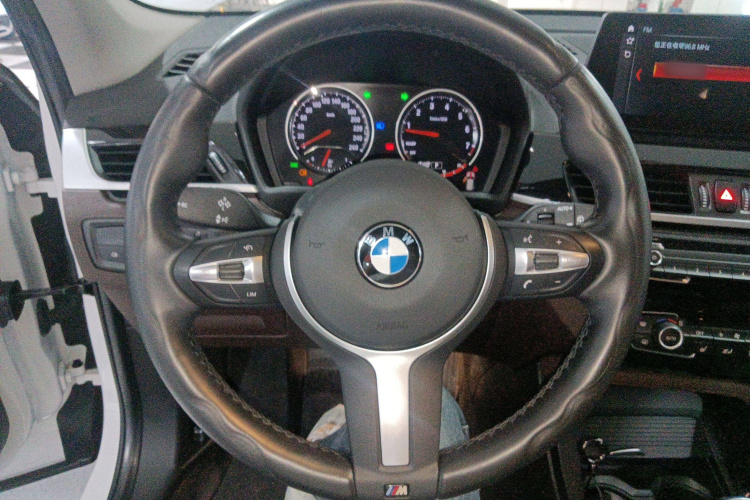 宝马X1 2022款 sDrive25Li 领先型中控内饰13