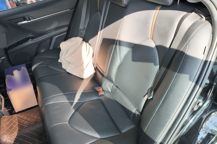 丰田 凯美瑞 2021款 双擎 2.5HG 豪华版中控内饰21