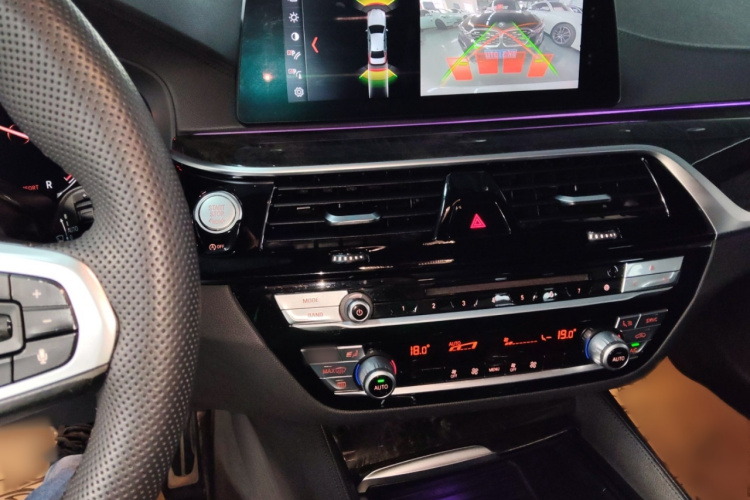 宝马5系 2018款 525Li M运动套装局部细节16