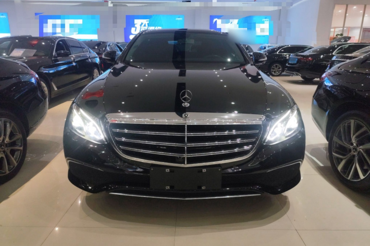 奔驰E级 2020款 改款 E 300 L 时尚型车身外观2