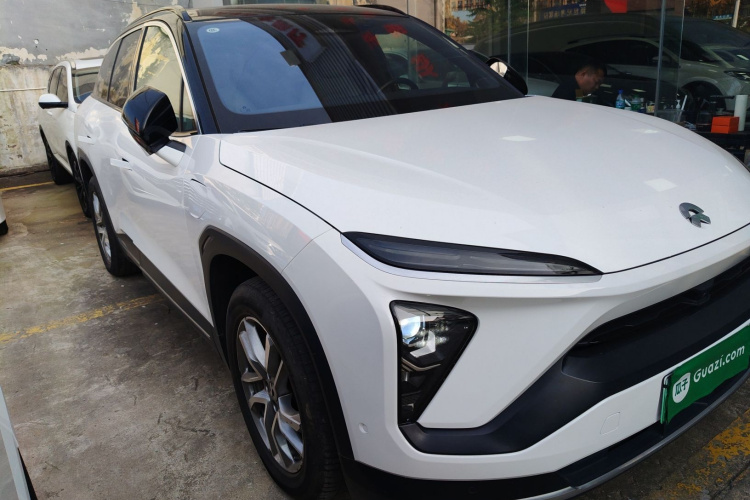 蔚来ES6 2020款 455KM 运动版车身外观3