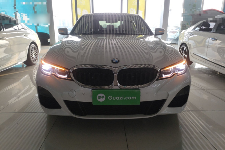 宝马3系 2022款 320Li M运动套装车身外观2