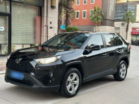 丰田 RAV4荣放 2024款 2.0L CVT两驱都市版