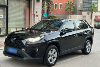 丰田 RAV4荣放 2024款 2.0L CVT两驱都市版