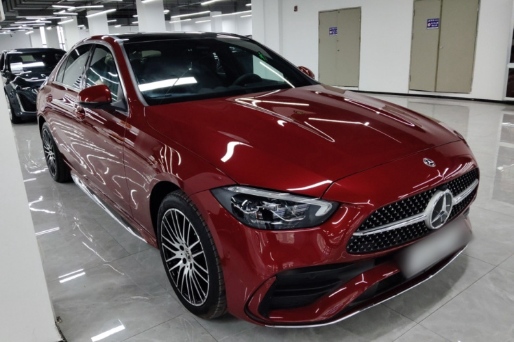 奔驰C级 2023款 改款二 C 260 L 运动版车身外观3