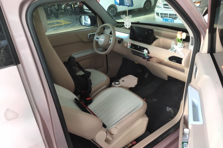 吉利银河 2023款 熊猫mini 200km 耐力熊局部细节41