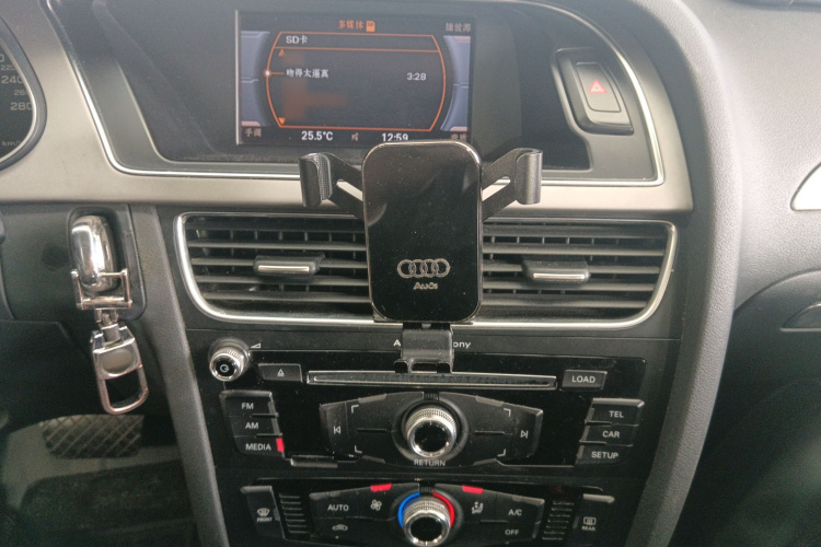 奥迪A4L 2016款 30 TFSI 典藏版 自动舒适型局部细节16