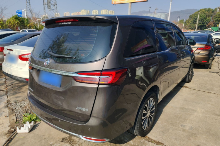 别克GL8 2021款 陆上公务舱 652T 舒适型车身外观7