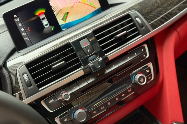 宝马4系 2020款 430i Gran Coupe M运动曜夜版中控内饰7002