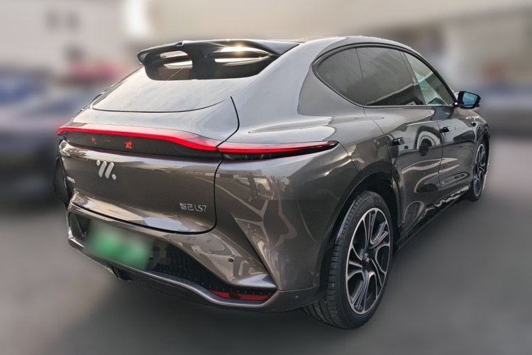 智己汽车 智己LS7 2025款 焕新版 Ultra车身外观6005