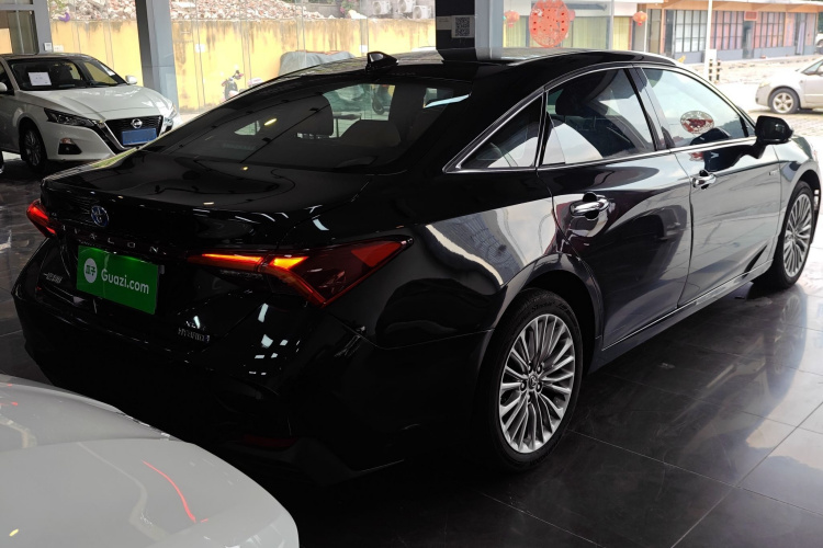 丰田 亚洲龙 2019款 双擎 2.5L XLE尊贵版 国VI车身外观7