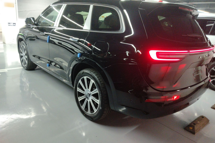 鸿蒙智行 问界M7 2024款 1.5T 智驾后驱Pro版 5座车身外观6003