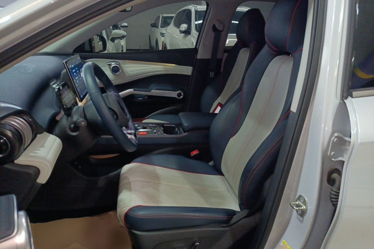 比亚迪 元PLUS 2022款 430KM 尊贵型中控内饰19