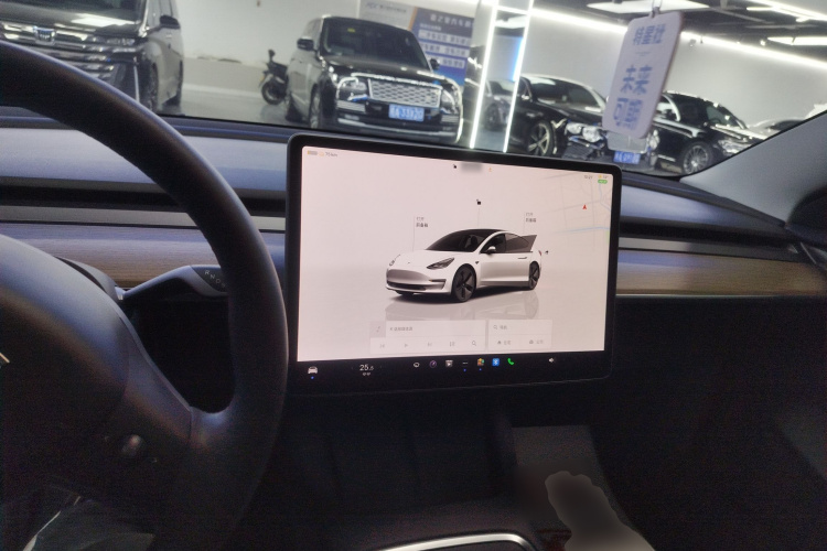 特斯拉 Model 3 2022款 后轮驱动版中控内饰7002