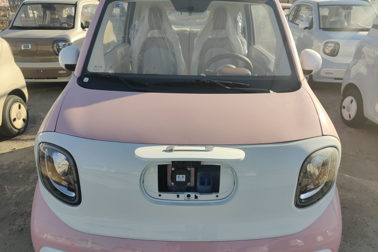 奔腾小马 2026款 222km 萌趣马 Plus机舱底盘24