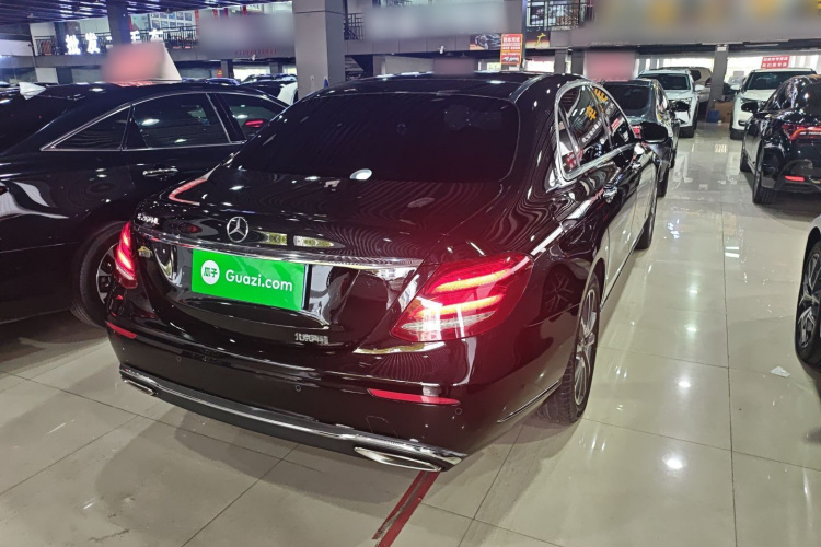 奔驰E级 2020款 改款 E 260 L车身外观7